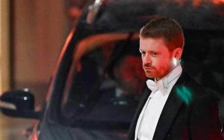 এপস্টিন বিতর্কে যুক্তরাজ্যে রাজনৈতিক ঝড়, চিফ অব স্টাফের পদত্যাগ