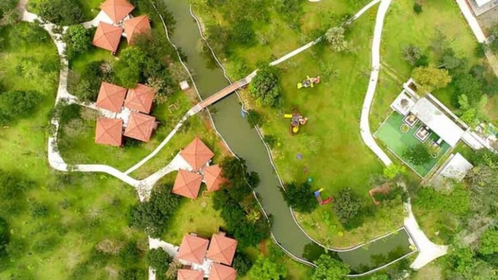 সারাহ রিসোর্ট