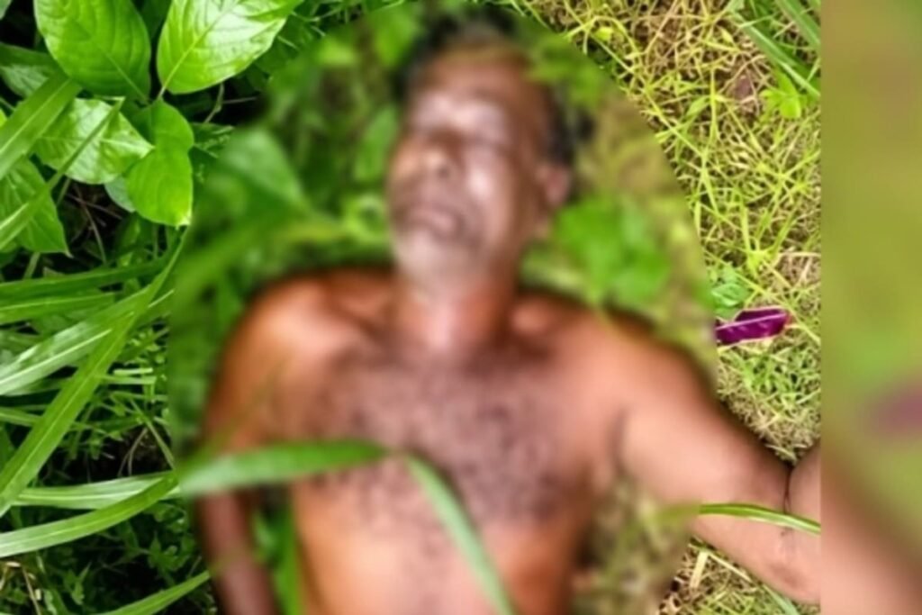 যশোরে বাগান থেকে বৃদ্ধের মরদেহ উদ্ধার, মৃত্যু রহস্য নিয়ে জল্পনা যশোরের ঝিকরগাছা উপজেলার বাউশা গ্রামের একটি বাগান থেকে শাখাওয়াত হোসেন (৬০) নামে এক বৃদ্ধের মরদেহ উদ্ধার করেছে স্থানীয় পুলিশ।