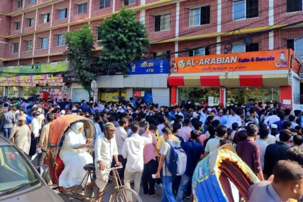 দেশের নিয়োগ বাজারে তীব্র প্রতিযোগিতা; প্রতি পদের বিপরীতে লড়ছেন ২৮৭ জন দেশের নিয়োগ বাজারে তীব্র প্রতিযোগিতা; প্রতি পদের বিপরীতে লড়ছেন ২৮৭ জন